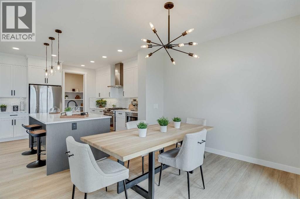 












467 Kinniburgh Loop

,
Chestermere,




Alberta
T1X3C2

