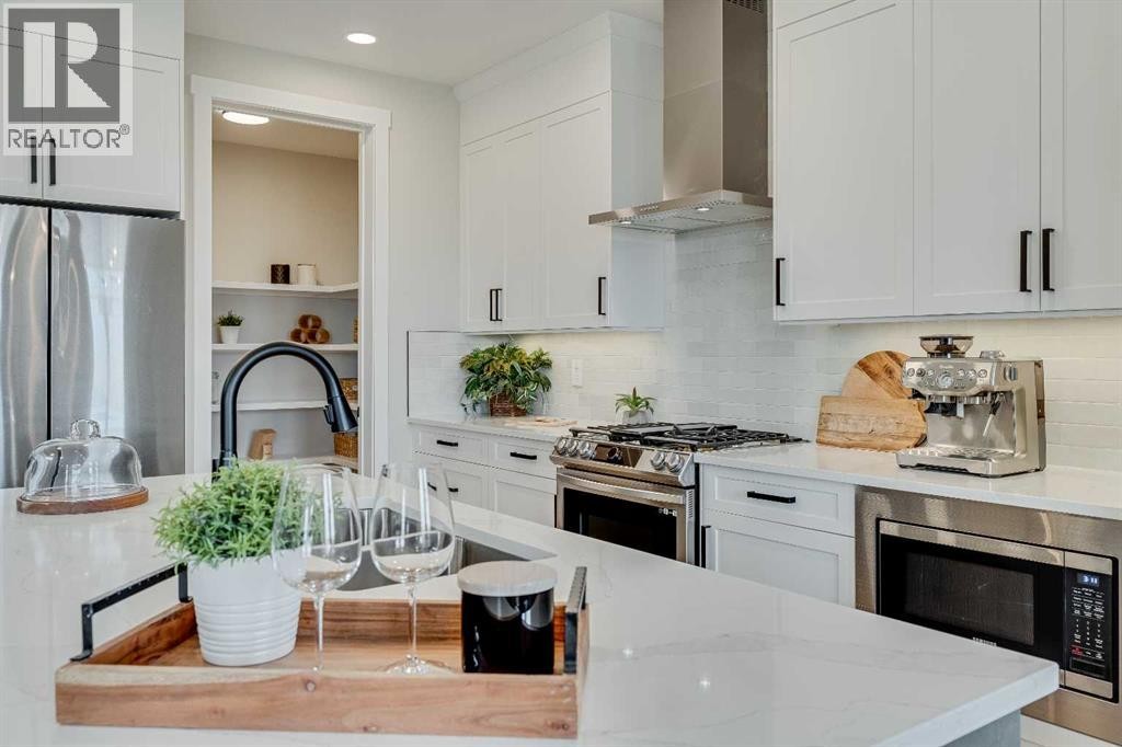 












467 Kinniburgh Loop

,
Chestermere,




Alberta
T1X3C2

