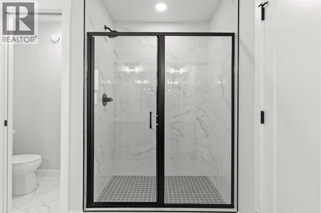 












467 Kinniburgh Loop

,
Chestermere,




Alberta
T1X3C2

