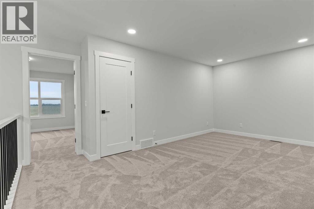 












467 Kinniburgh Loop

,
Chestermere,




Alberta
T1X3C2

