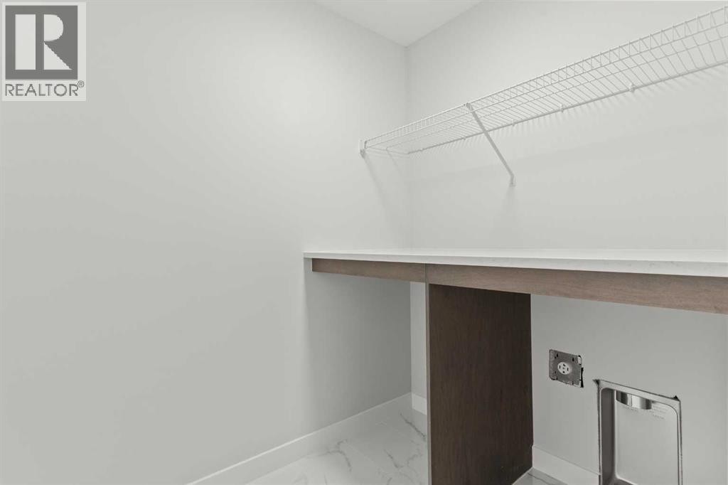 












467 Kinniburgh Loop

,
Chestermere,




Alberta
T1X3C2

