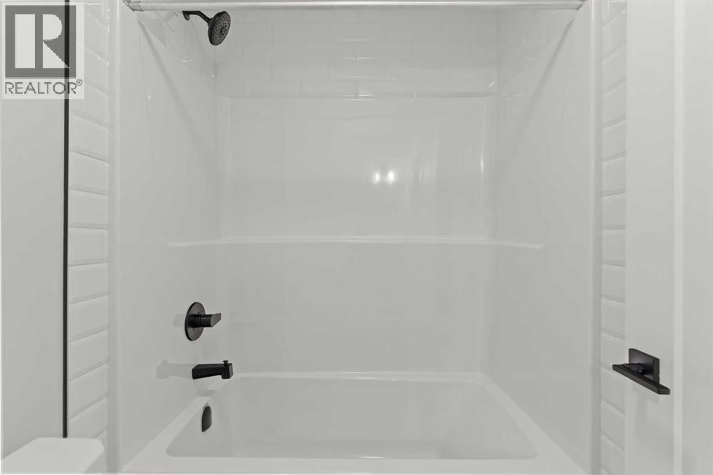 












467 Kinniburgh Loop

,
Chestermere,




Alberta
T1X3C2

