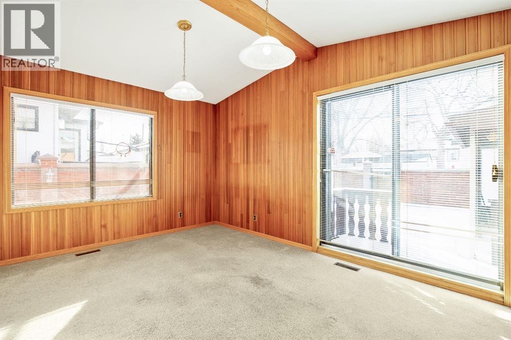 












47 Montrose Crescent NE

,
Calgary,




Alberta
T3E5P3

