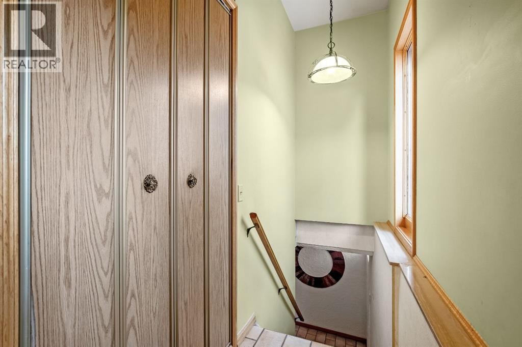 












47 Montrose Crescent NE

,
Calgary,




Alberta
T3E5P3

