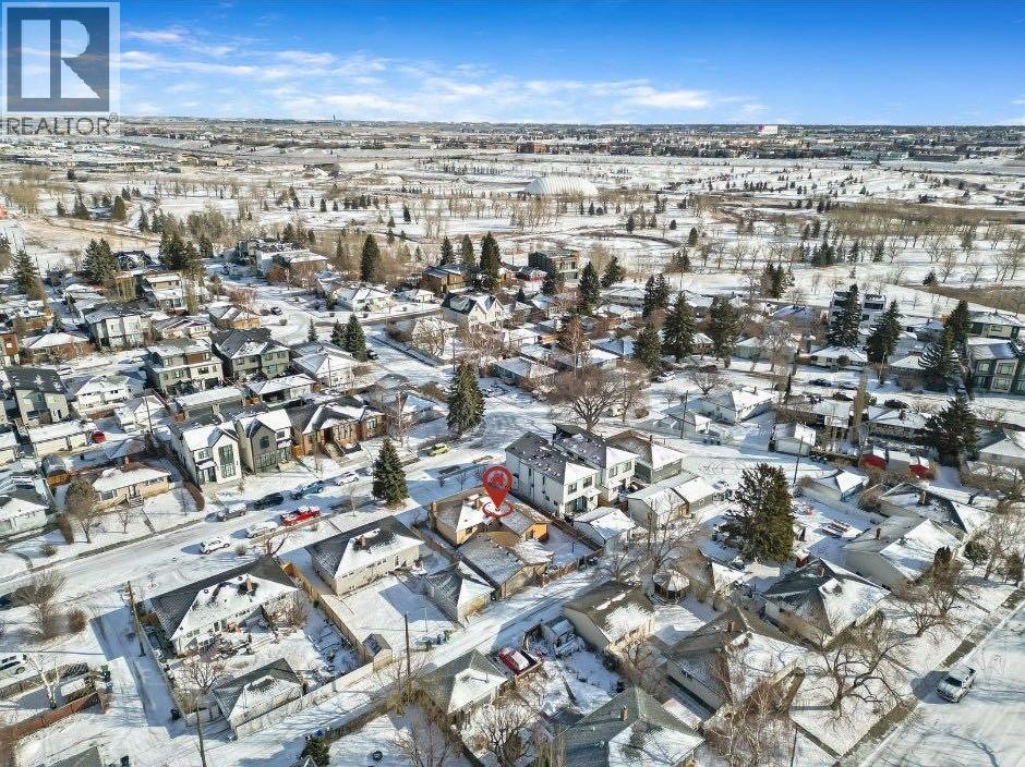 












47 Montrose Crescent NE

,
Calgary,




Alberta
T3E5P3

