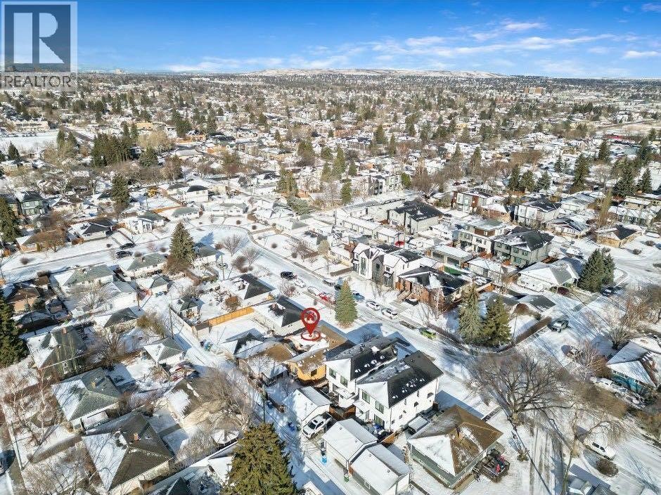 












47 Montrose Crescent NE

,
Calgary,




Alberta
T3E5P3

