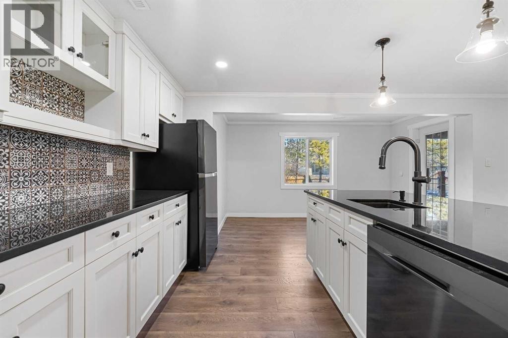 












125 Seagreen Passage

,
Chestermere,




Alberta
T1X0G5

