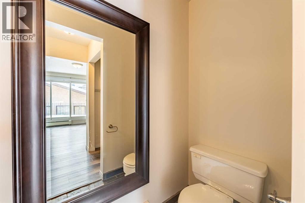 












135 27 Avenue NE

,
Calgary,




Alberta
T2Z1Z8

