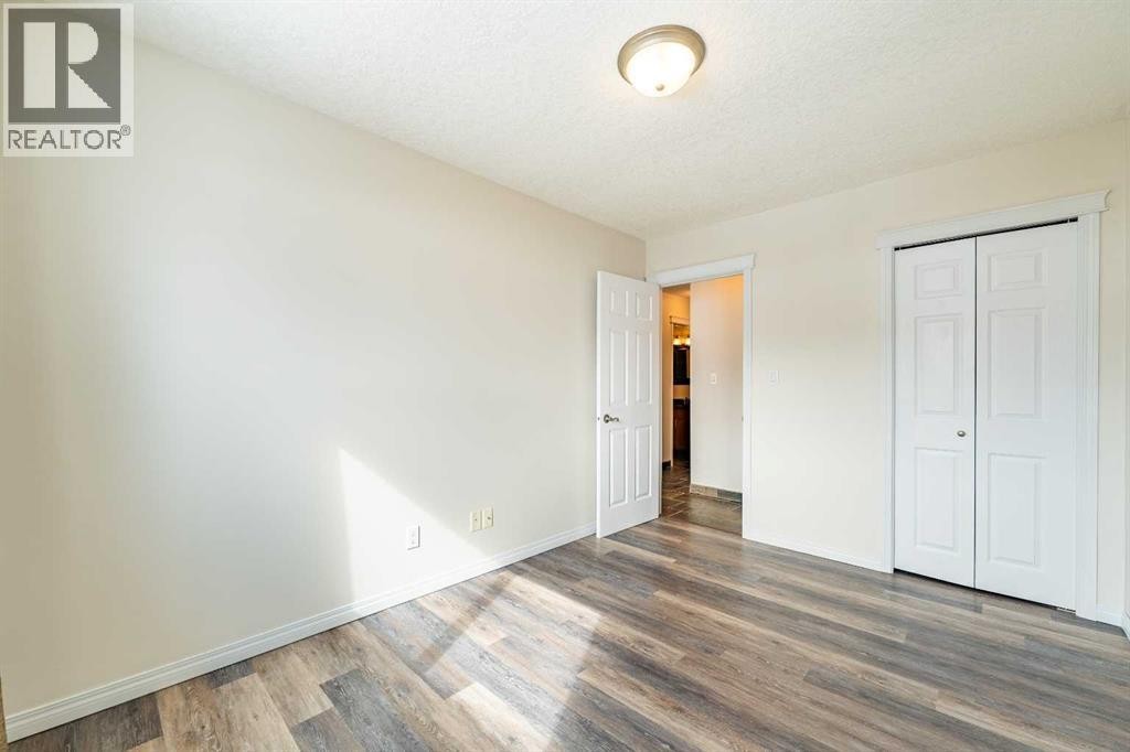 












135 27 Avenue NE

,
Calgary,




Alberta
T2Z1Z8

