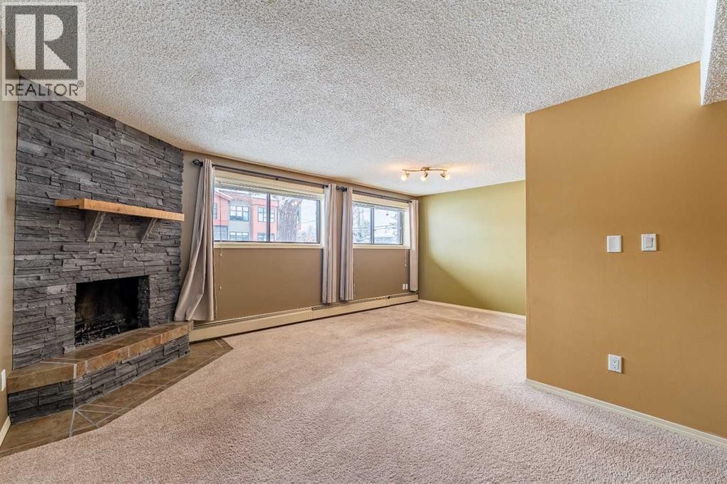 












135 27 Avenue NE

,
Calgary,




Alberta
T2Z1Z8

