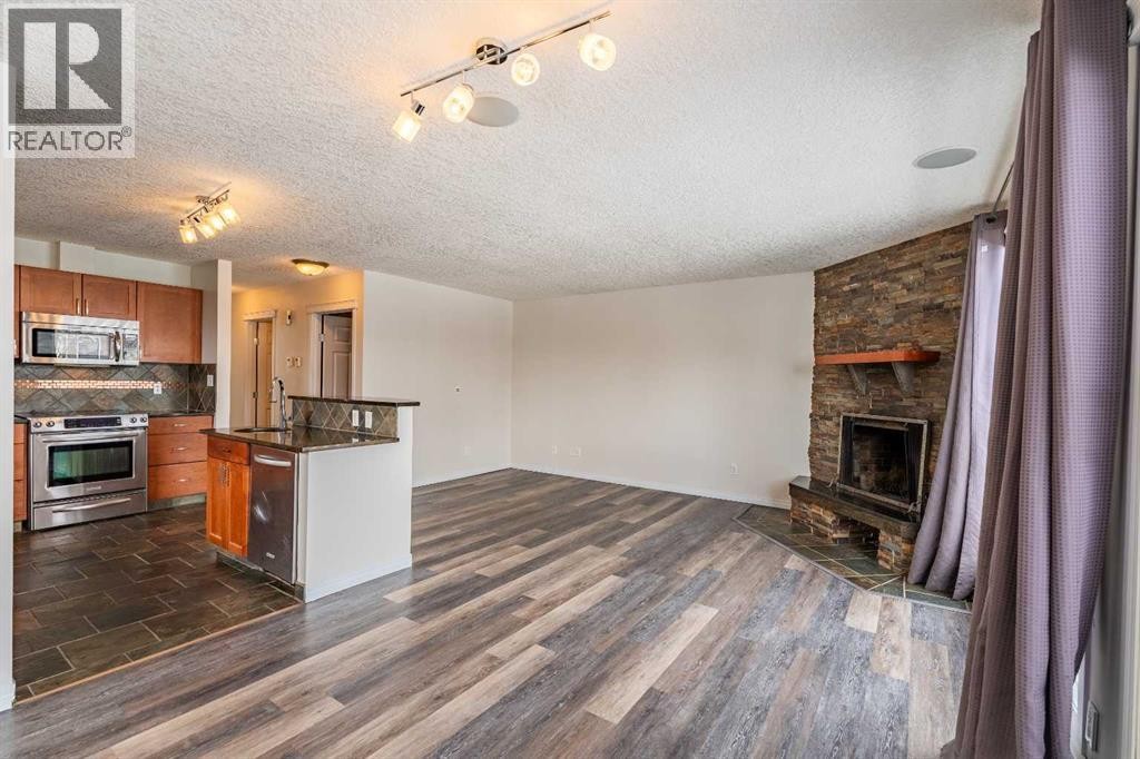 












135 27 Avenue NE

,
Calgary,




Alberta
T2Z1Z8

