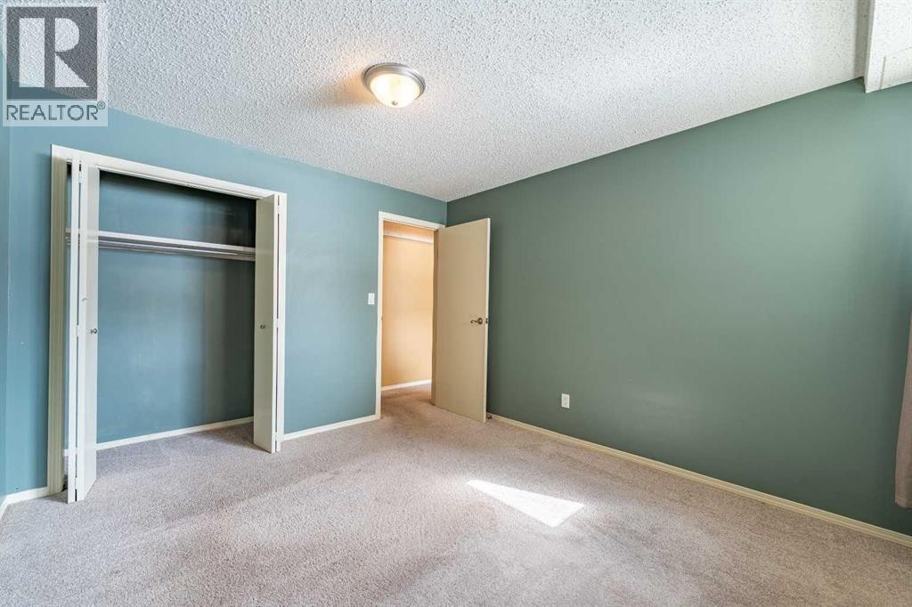 












135 27 Avenue NE

,
Calgary,




Alberta
T2Z1Z8

