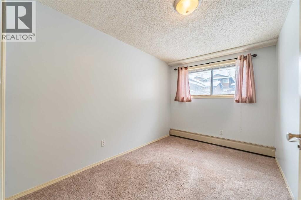 












135 27 Avenue NE

,
Calgary,




Alberta
T2Z1Z8

