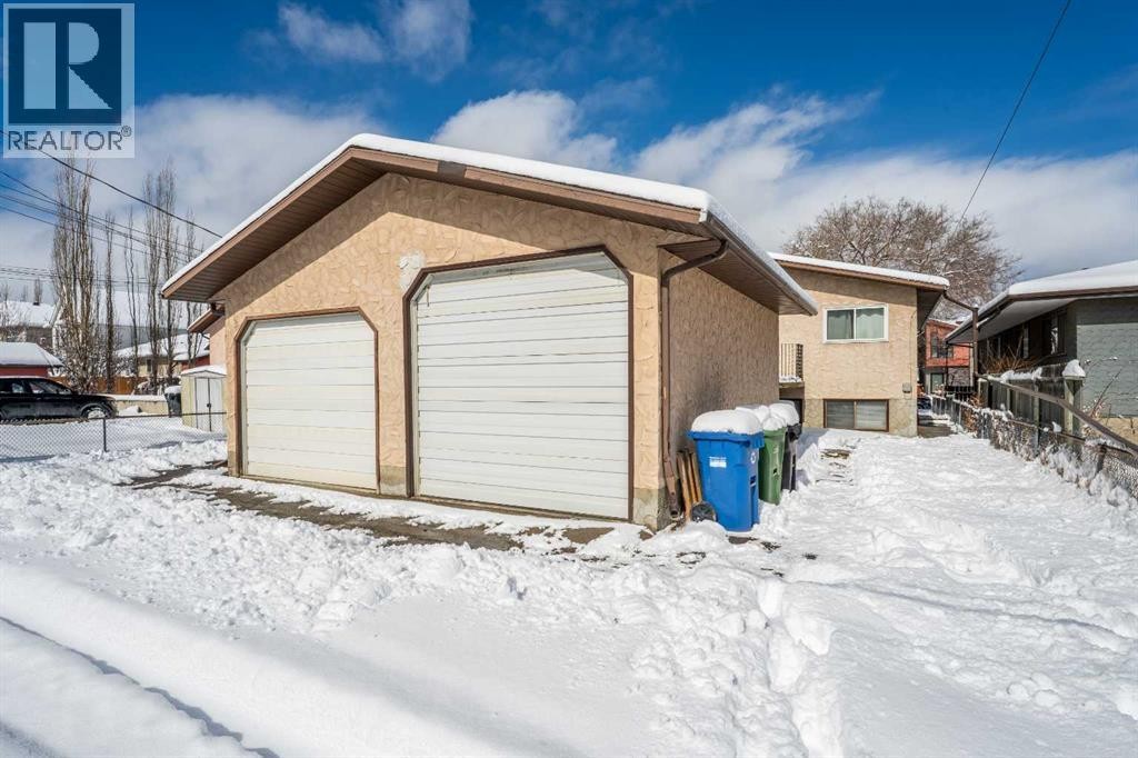 












135 27 Avenue NE

,
Calgary,




Alberta
T2Z1Z8

