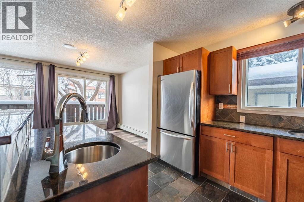 












135 27 Avenue NE

,
Calgary,




Alberta
T2Z1Z8

