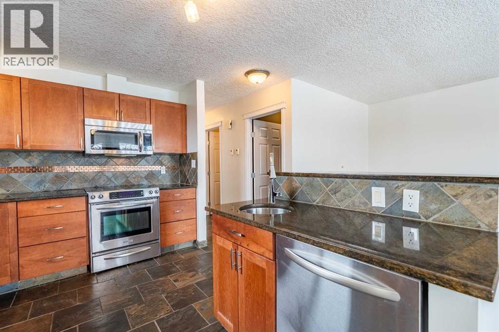 












135 27 Avenue NE

,
Calgary,




Alberta
T2Z1Z8

