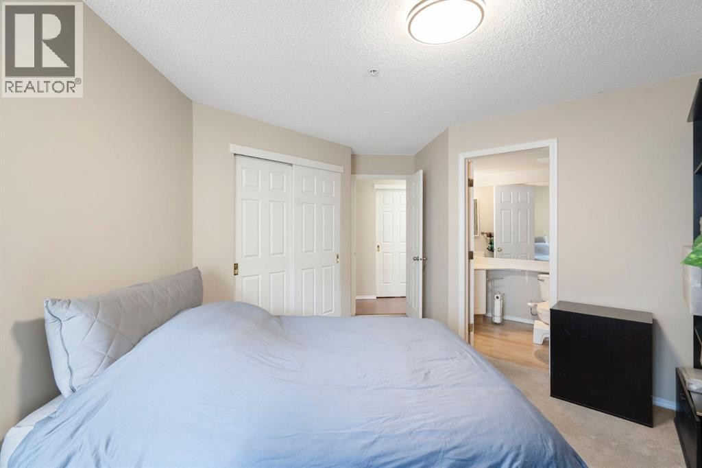 












317, 260 Shawville Way SE

,
Calgary,




Alberta
T2Y3Z6

