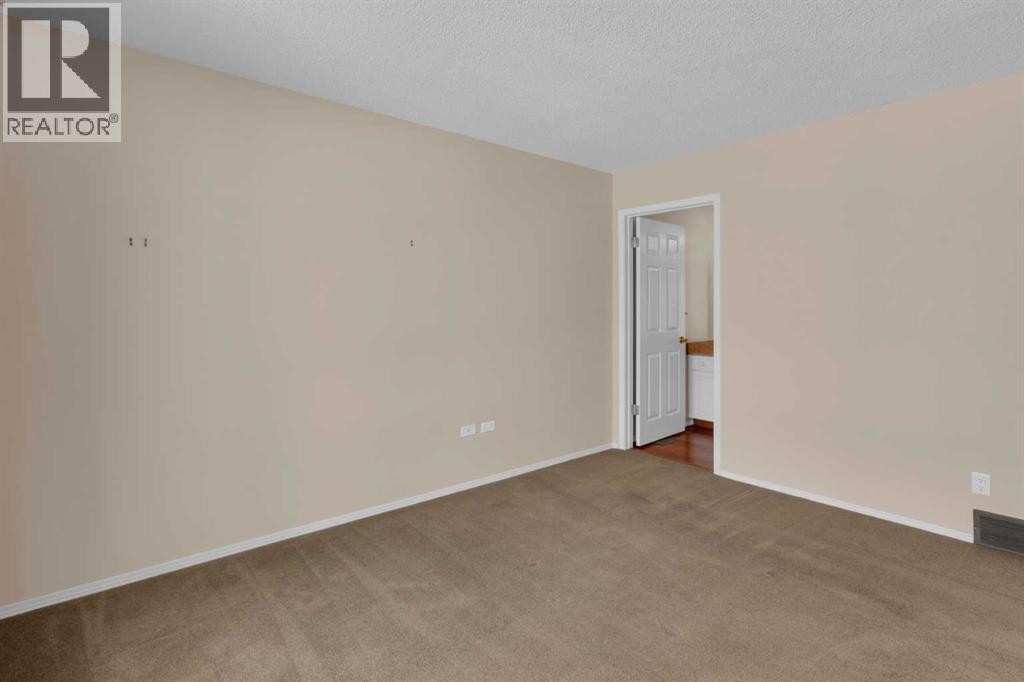 












114 Macewan Ridge Villas NW

,
Calgary,




Alberta
T3k4G3

