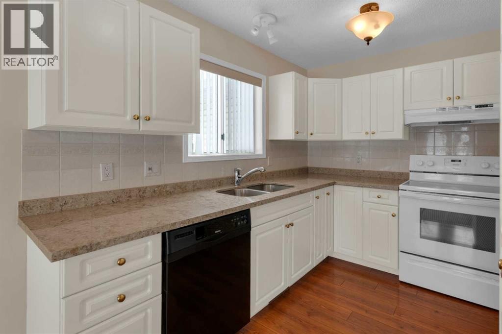 












114 Macewan Ridge Villas NW

,
Calgary,




Alberta
T3k4G3

