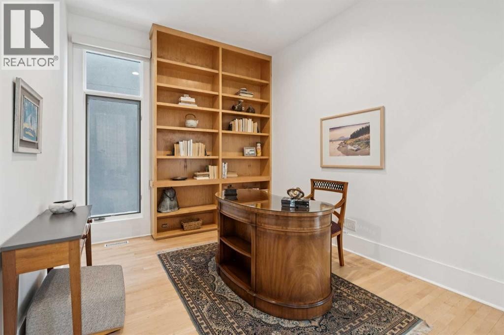 












3834 1A Street SW

,
Calgary,




Alberta
T2S1R5

