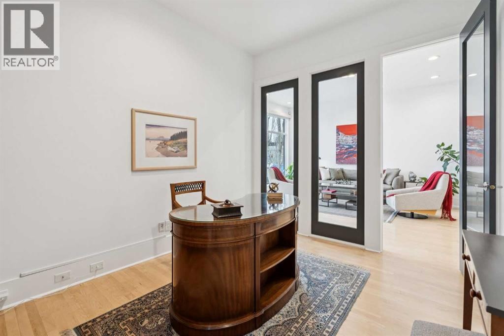 












3834 1A Street SW

,
Calgary,




Alberta
T2S1R5

