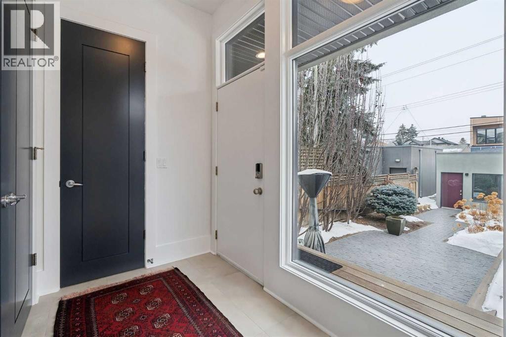 












3834 1A Street SW

,
Calgary,




Alberta
T2S1R5

