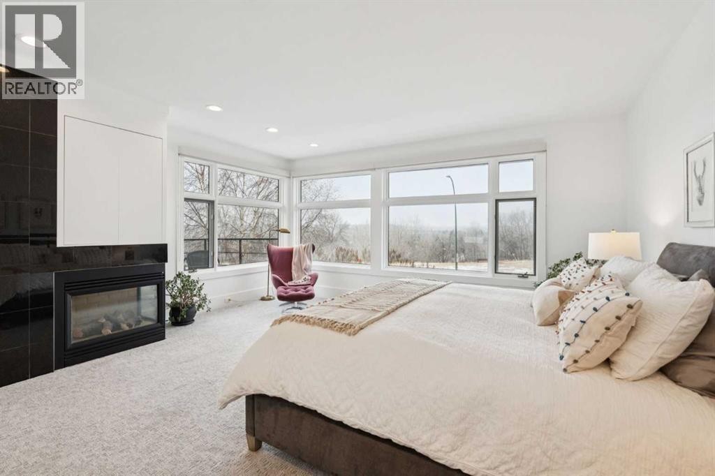 












3834 1A Street SW

,
Calgary,




Alberta
T2S1R5

