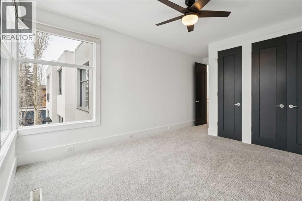 












3834 1A Street SW

,
Calgary,




Alberta
T2S1R5

