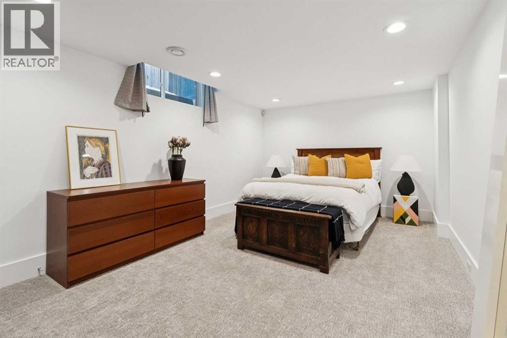 












3834 1A Street SW

,
Calgary,




Alberta
T2S1R5

