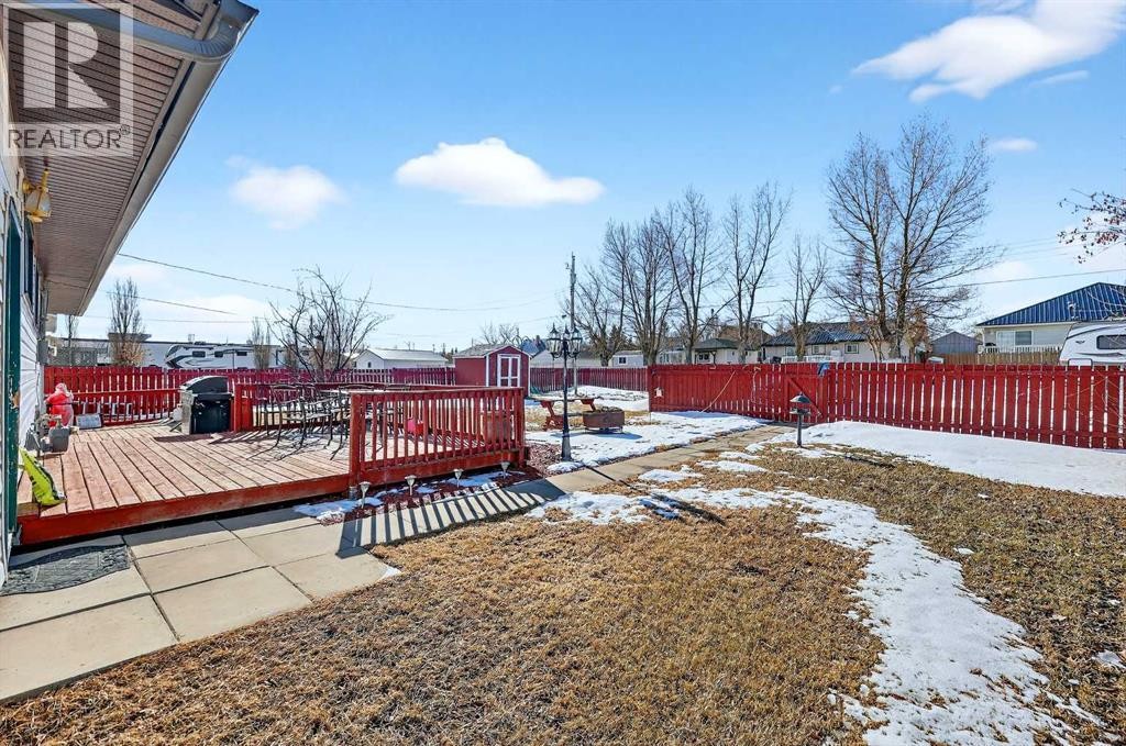 












119 3 Avenue W

,
Hussar,




Alberta
T0J1S0

