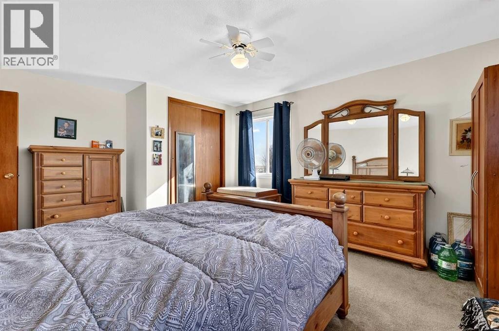 












119 3 Avenue W

,
Hussar,




Alberta
T0J1S0

