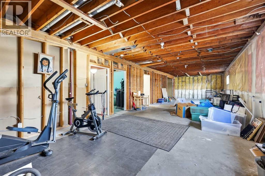 












119 3 Avenue W

,
Hussar,




Alberta
T0J1S0

