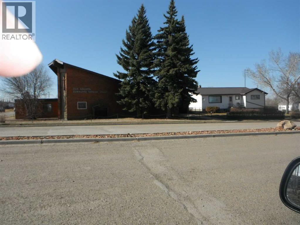 












119 3 Avenue W

,
Hussar,




Alberta
T0J1S0

