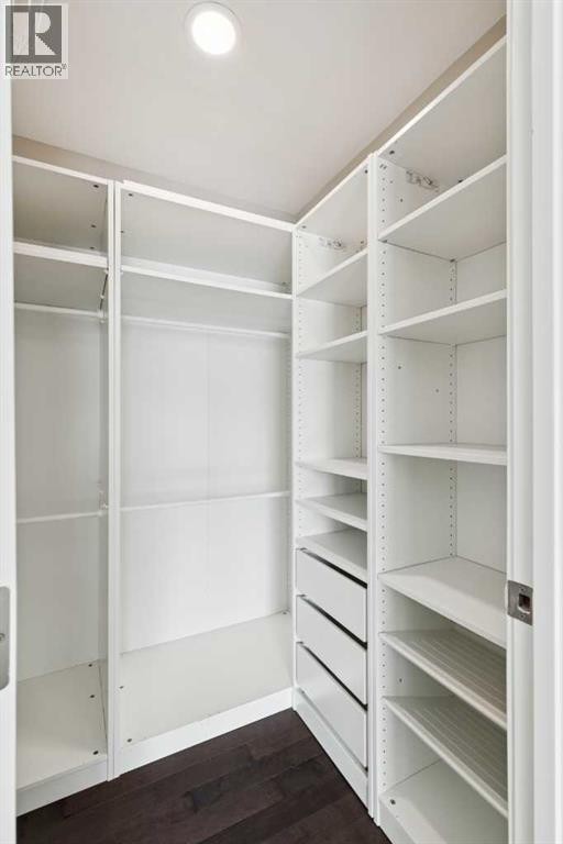 












33 Pump Hill Landing SW

,
Calgary,




Alberta
T2V5C1

