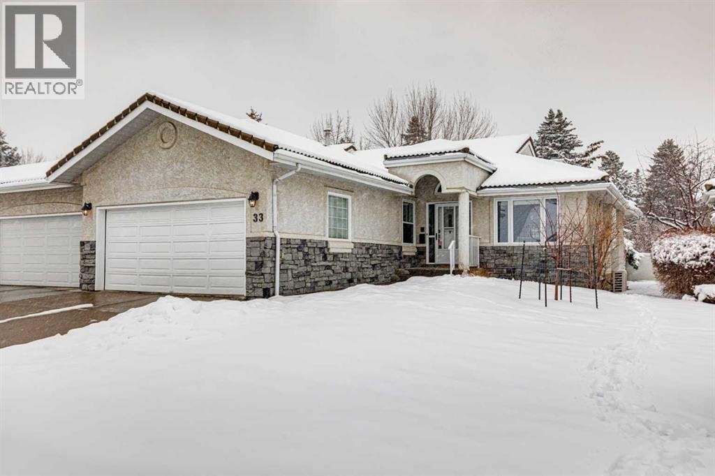 












33 Pump Hill Landing SW

,
Calgary,




Alberta
T2V5C1


