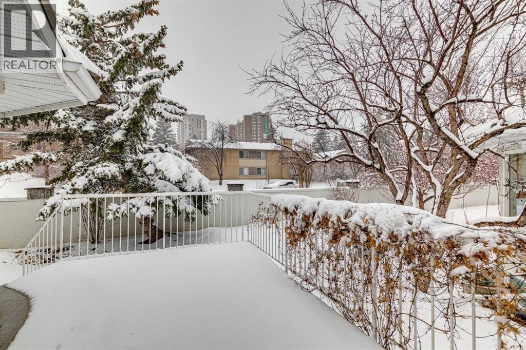 












33 Pump Hill Landing SW

,
Calgary,




Alberta
T2V5C1

