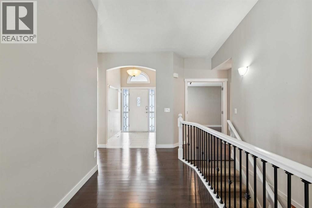 












33 Pump Hill Landing SW

,
Calgary,




Alberta
T2V5C1

