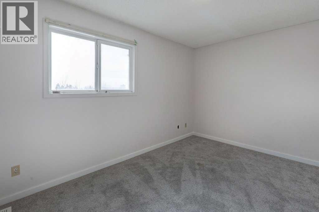 












33, 64 Whitnel Court NE

,
Calgary,




Alberta
T1Y5E3

