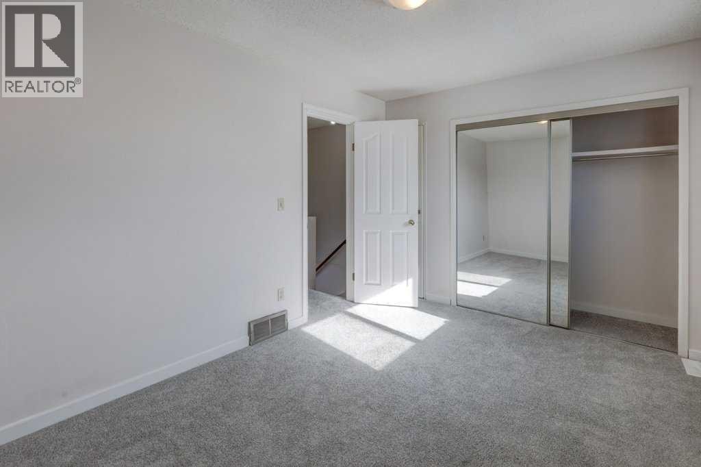 












33, 64 Whitnel Court NE

,
Calgary,




Alberta
T1Y5E3

