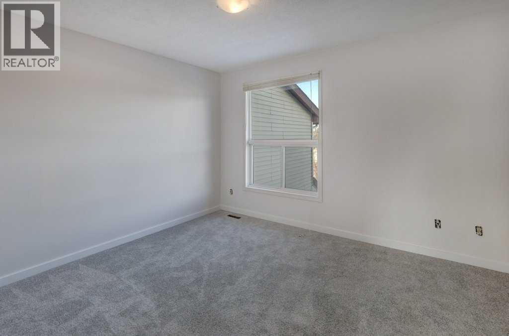 












33, 64 Whitnel Court NE

,
Calgary,




Alberta
T1Y5E3

