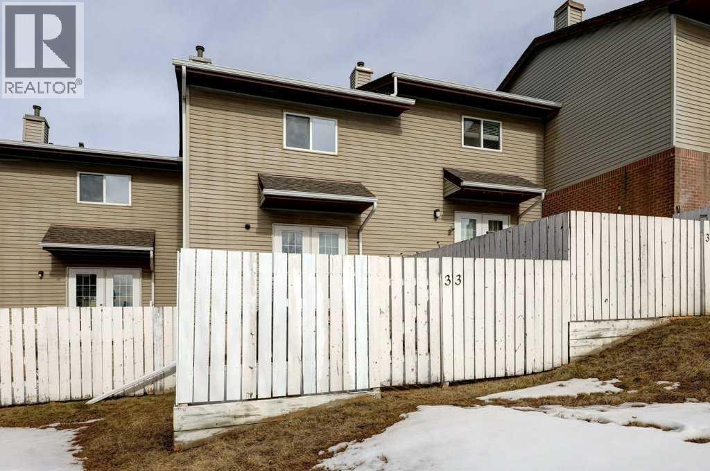 












33, 64 Whitnel Court NE

,
Calgary,




Alberta
T1Y5E3

