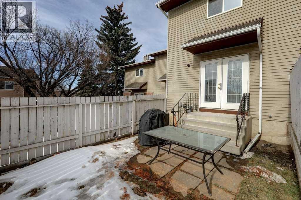 












33, 64 Whitnel Court NE

,
Calgary,




Alberta
T1Y5E3

