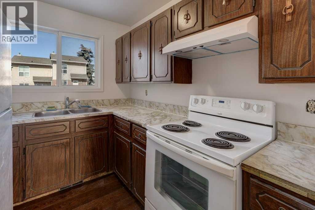 












33, 64 Whitnel Court NE

,
Calgary,




Alberta
T1Y5E3

