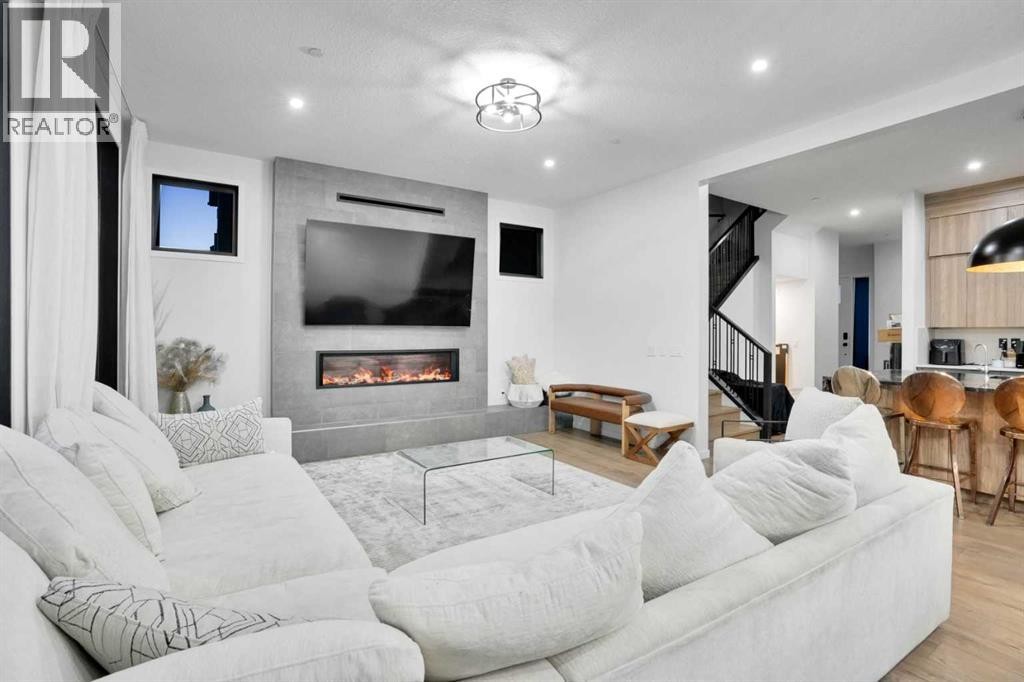 












54 Calhoun Crescent NE

,
Calgary,




Alberta
T3P1X8

