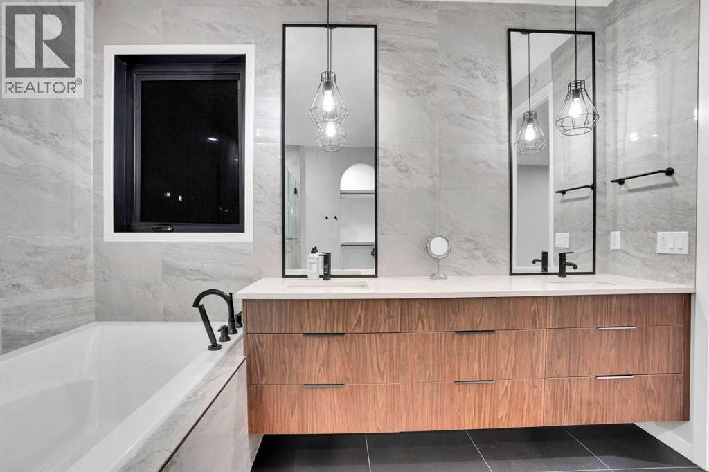 












54 Calhoun Crescent NE

,
Calgary,




Alberta
T3P1X8

