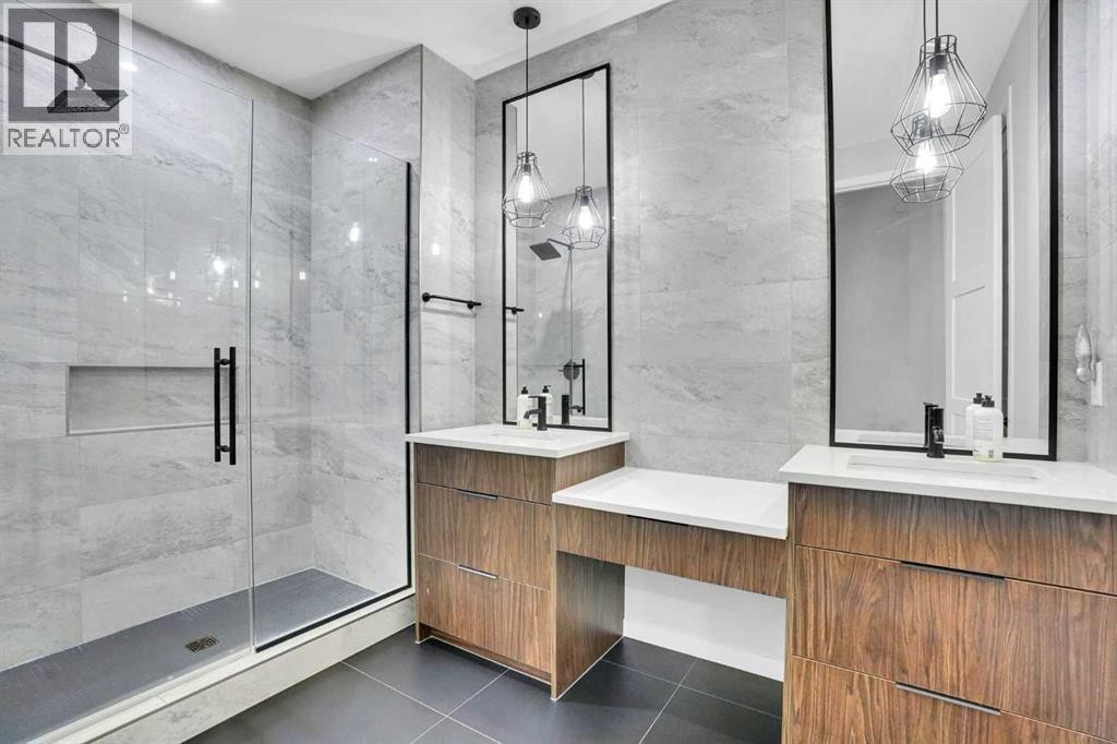 












54 Calhoun Crescent NE

,
Calgary,




Alberta
T3P1X8

