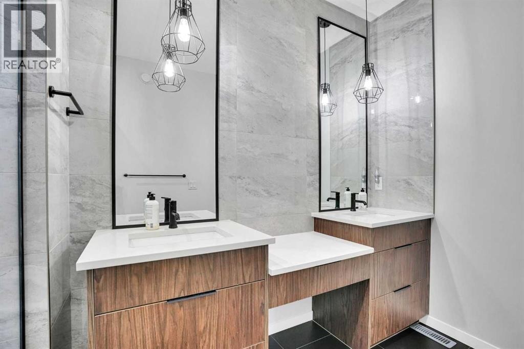 












54 Calhoun Crescent NE

,
Calgary,




Alberta
T3P1X8

