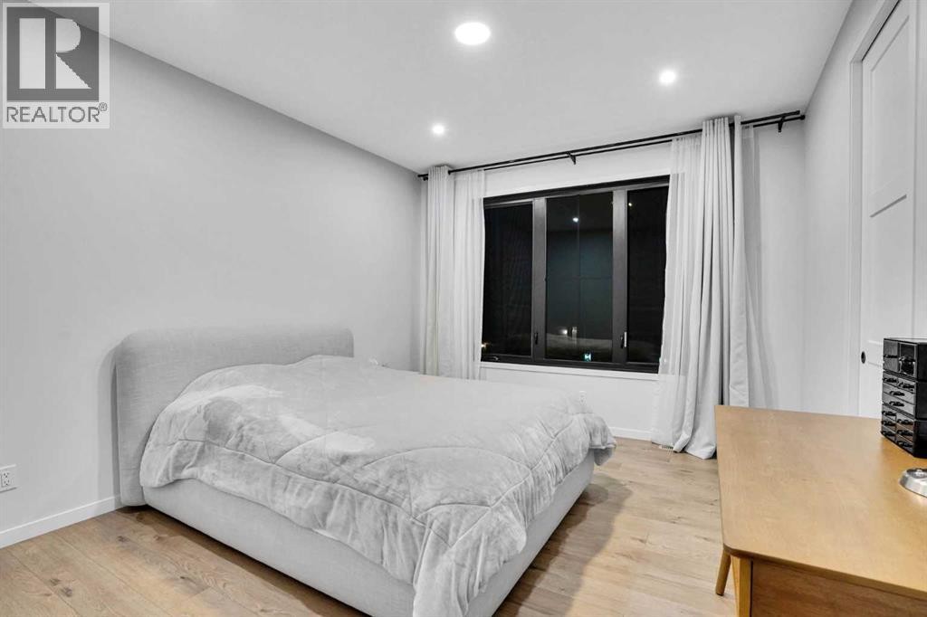 












54 Calhoun Crescent NE

,
Calgary,




Alberta
T3P1X8

