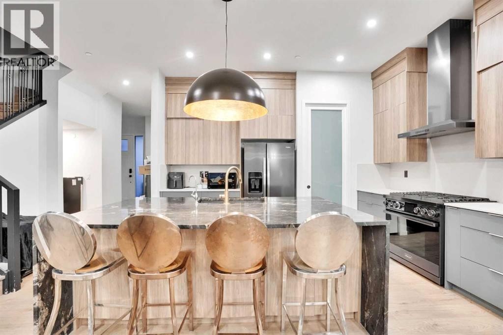 












54 Calhoun Crescent NE

,
Calgary,




Alberta
T3P1X8

