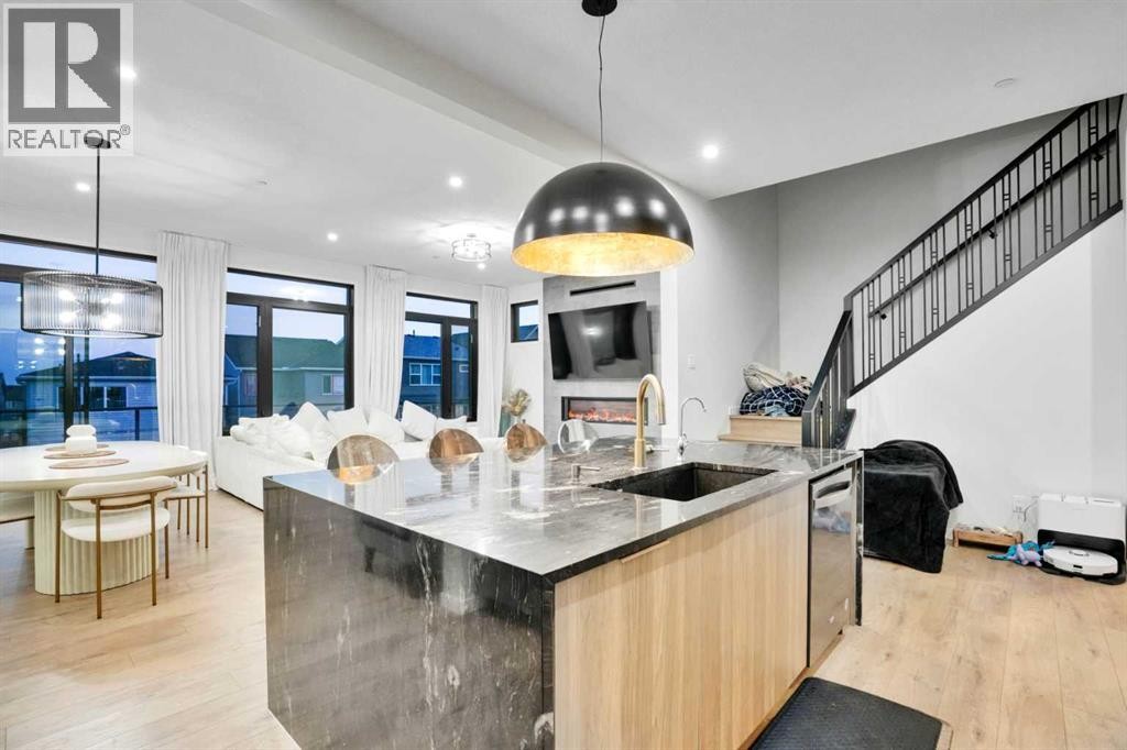 












54 Calhoun Crescent NE

,
Calgary,




Alberta
T3P1X8

